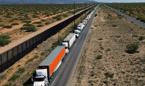 7000 мигранти поеха пеша от Мексико за САЩ - 1