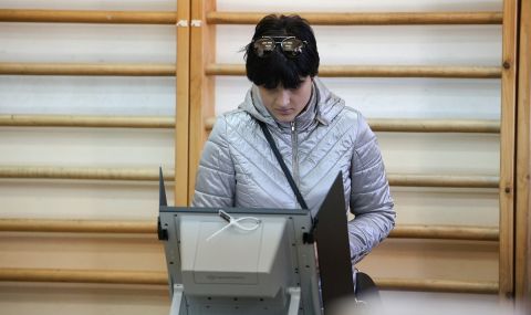 Дами, разочаровани от партиен лидер, изненадаха с вота си - 1