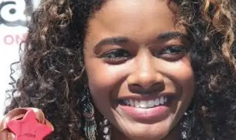 Убиха звездата от мюзикъла „Цар Лъв“ Имани Смит ВИДЕО - 1