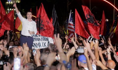 Албания: политическата криза се изостря - 1