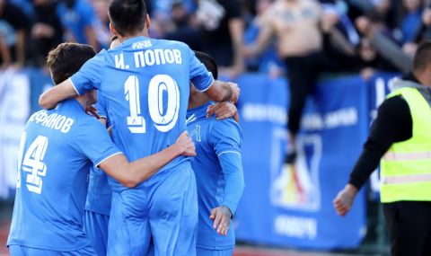 Мъри зарадва футболистите на Левски след победата над ЦСКА - 1