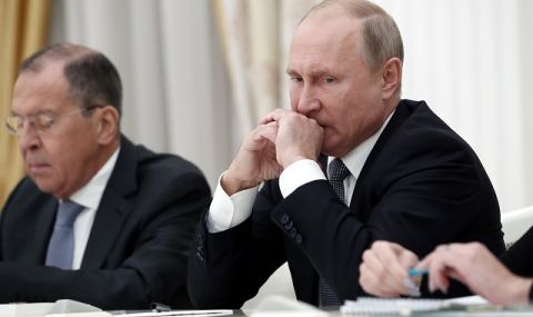 "Файненшъл таймс": ЕС планира да накаже Путин и Лавров! - 1