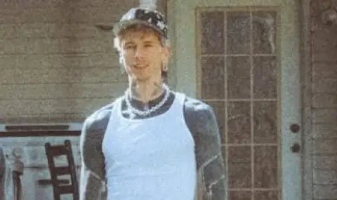 Рапърът Machine Gun Kelly публикува уникално ВИДЕО с дъщеря си от Меган Фокс - 1
