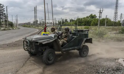 Ukraine hits Russian export terminal, oil facilities - 1