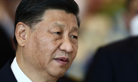 Китайският президент Си Дзинпин отдаде почит на покойния Цзян Цзъмин  - 1