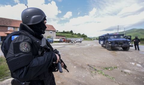НАТО предупреди: Ще изпратим още войници в Косово в случай на нови безредици - 1