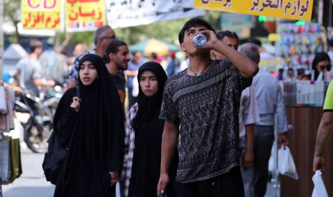 Рекордни горещини: Иран се готви за увеличаване на броя на пациентите в болниците - 1