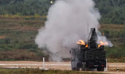 Руската ПВО: Свалихме 71 украински дрона - 1