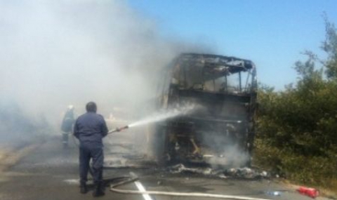 Автобус с метанова уредба изгоря във Велико Търново - 1