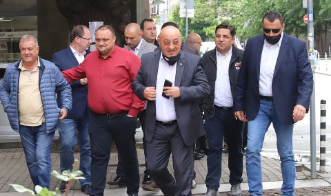 Люспенето в БСП продължава: Бившият червен депутат Георги Търновалийски премина при Янев - 1