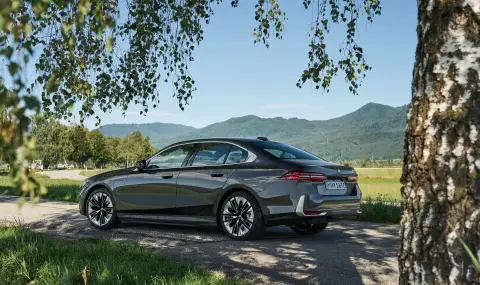 ЕС и Тръмп постигнаха договорка за митата в автомобилния сектор - 1