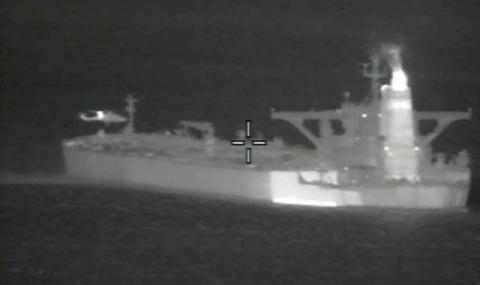 Техеран: Това е пиратство! Танкерът не плаваше за Сирия - 1
