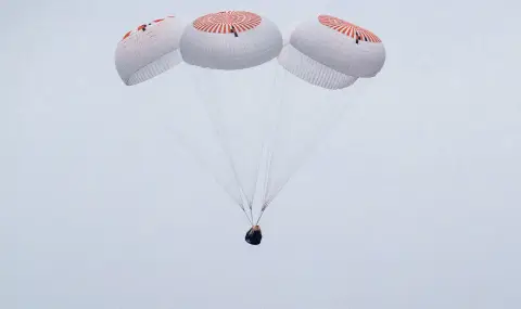 След 5-месечен престой на МКС: Астронавти се завърнаха на Земята с капсула на SpaceX - 1