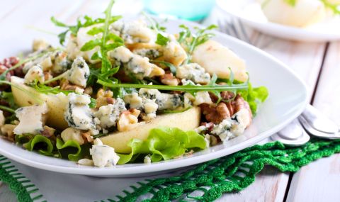 Рецепта на деня: Зелена салата с круши и орехи - 1