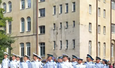 Военната академия не е спазила законови изисквания за управление  - 1