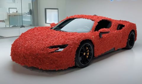 Най-мощното Ferrari покрито с рози е идеалният подарък за Св.Валентин (ВИДЕО) - 1