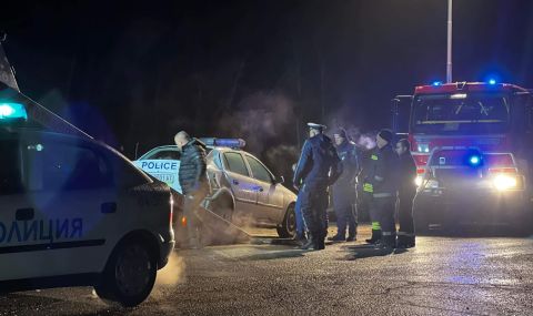 ТИР помете патрулка, спряла да отцепи движението заради катастрофата на пътя София - Варна - 1