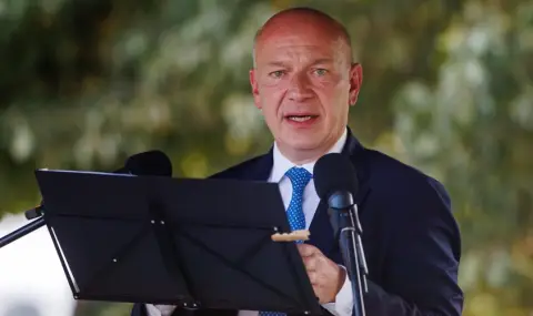 Близо 40% от германците подкрепят оставката на кмета на Берлин - 1