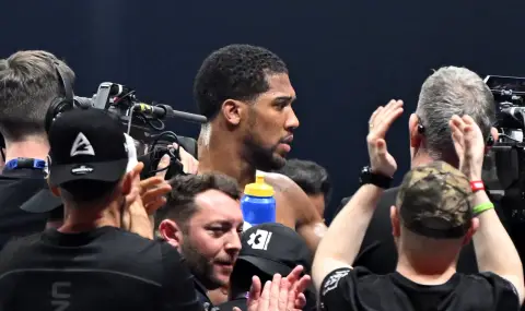 Джошуа към майката на Джейк Пол: Съжалявам, но това е бокс! - 1