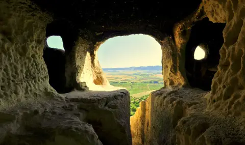 Пещерняк любител откри мумифициран труп в Калугерската пещера в района на Преображенския манастир - 1