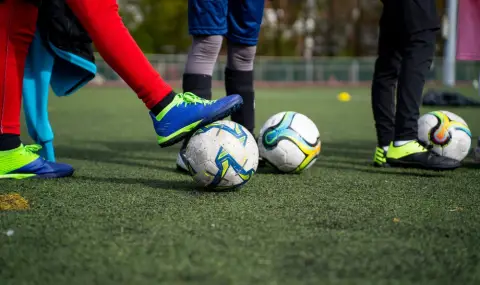 Националният отбор на България по минифутбол се класира на осминафиналите на Световното първенство - 1