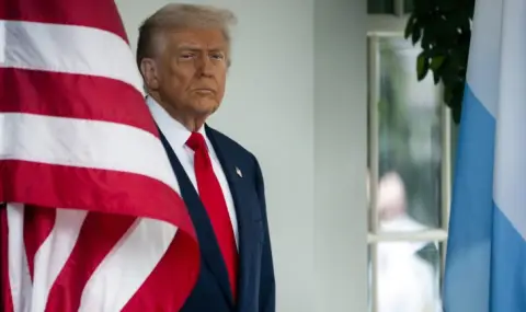 Тръмп към репортери: Обсъдих с Путин продажбата на "Томахоук" на Киев. Не му хареса идеята - 1