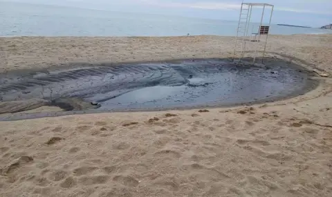 Мазут замърси варненския плаж Кабакум 