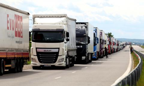 Интензивен трафик за камиони на ГКПП „Дунав мост“ и ГКПП „Лесово“ - 1