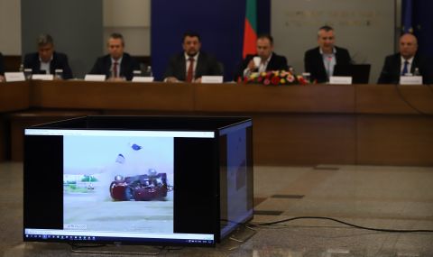 Премиерът: Как са строени тези пътища, за 100 дни 3000 дупки - 1