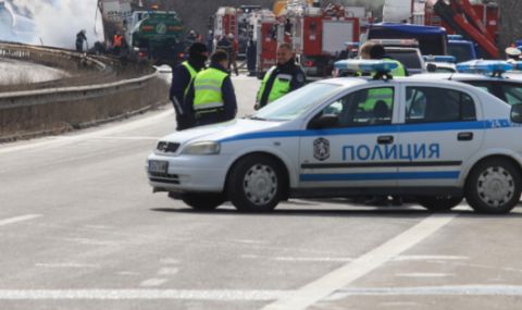 Катастрофа на АМ Тракия прати две млади момичета в болница - 1