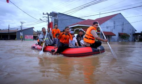 Наводнения ужасиха Индонезия - 1
