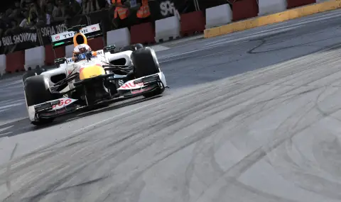 Никола Цолов с труден старт на сезона във Формула 2 – 17-о място в спринта на „Албърт Парк“ - 1