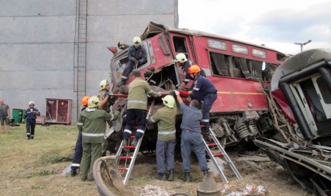 Човешка грешка е причината за влаковата катастрофа край гара Калояновец - 1