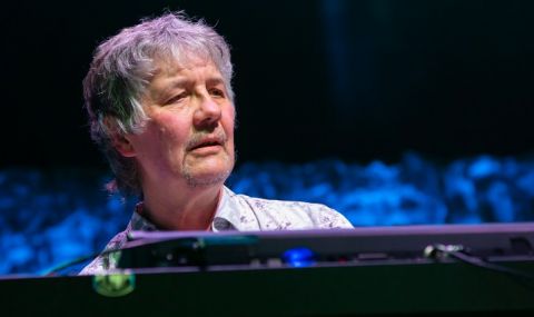 Световноизвестен музикант върна автограф от Медведев - 1