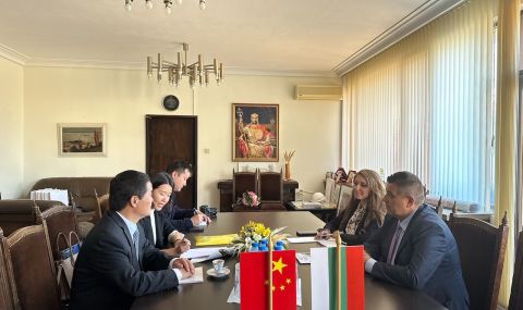 Посланикът на Китай в България посети Русе СНИМКИ - 1