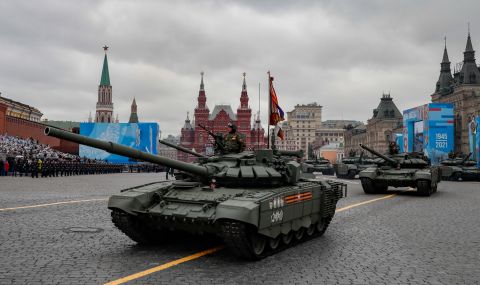 Параноя или подготовка за война: защо Русия струпа войски до Украйна - 1