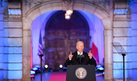 Белият дом с уточнение за речта на Байдън: Не е призовавал за смяна на режима в Русия  - 1