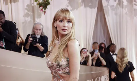 Jennifer Lawrence confirmed that she had breast augmentation surgery - 1
