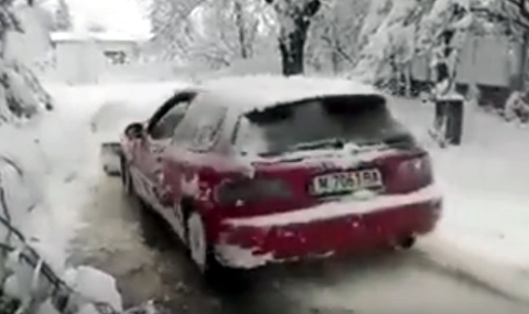 Как Honda от Павликени се справя със снега - 1