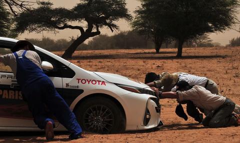 "Париж-Дакар" с... Prius - 1