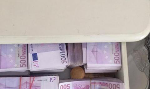 Стягат протест пред вилата с шкафчето на премиера - 1