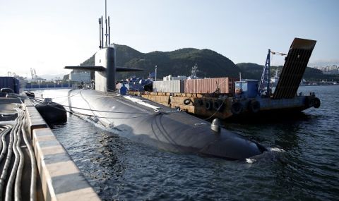 Ядрена инспекция! Президентът на Южна Корея посети атомната подводница на САЩ - 1