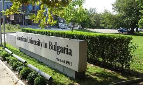 Мъж е паднал от прозорец на сградата на Американския университет и е загинал на място - 1