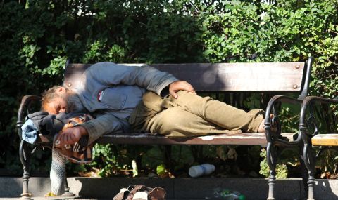 "Щом си бездомен, си боклук": Съдби от улиците на София - 1