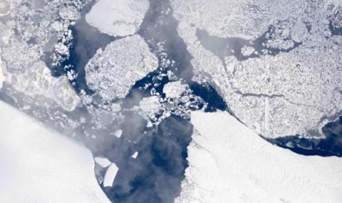 НАСА картографира лятното топене на ледената покривка в Гренландия - 1