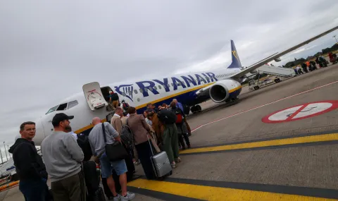 Ryanair warns: Airlines cannot keep fares low at current oil levels - 1