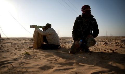 Война в Триполи! Остри сблъсъци избухнаха тази нощ между въоръжени групировки в либийската столица - 1