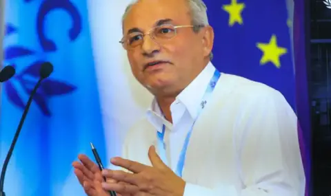 Ахмед Доган обяви: До 3 месеца ще направя нова партия! Чрез заплахи и злоупотреба с власт Пеевски завладя ДПС - 1