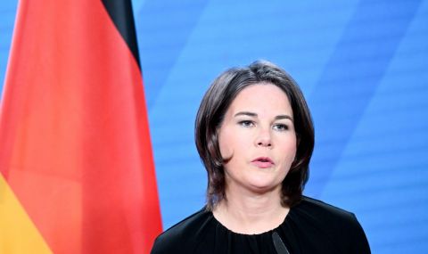 Германската външна министърка пристигна изненадващо в Киев - 1