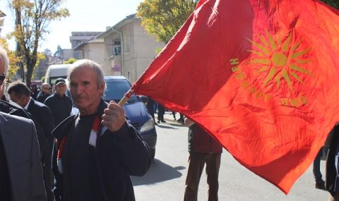 РСМ отрича да ограничава правото на сдружаване на българите  - 1